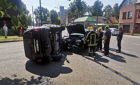 Kaune dviejų &bdquo;Mercedesų&ldquo; avarija