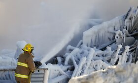 Kanadoje gaisras sunaikino senelių namus
