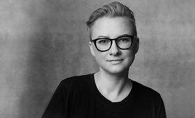 48-ą gimtadienį &scaron;venčianti dizainerė Julija Janus
