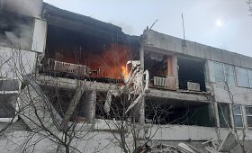 Rusai i&scaron; oro bombardavo Charkivo srities kaimą