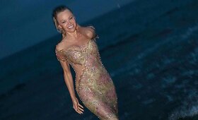 Pamela Anderson naktinio klubo atidaryme Ispanijoje