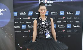 Prie&scaron; pasidorymą &bdquo;Eurovizijos&ldquo; scenoje Vilija Matačiūnaitė davė interviu užsienio žurnalistams