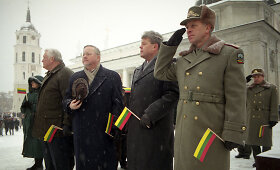 Prie&scaron; 20 metų: 1997-ųjų Vėliavos diena Tado Dambrausko nuotraukose