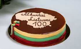 Druskininkų sveikatinimo ir poilsio centro &bdquo;Aqua&ldquo;  tortas Lietuvos atkūrimo &scaron;imtmečiui
