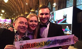 &bdquo;Eurovizijos&ldquo; žvaigždės skleidžia tolerancijos žinią 