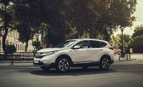 &bdquo;Honda CR-V&ldquo;: hibridinė ir paprasta versija