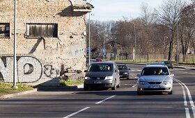 Vilniaus Senamiesčio pietiniam aplinkkeliui vis dar trukdo apgriuvęs pastatas