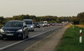 Molėtų plente sekmadienį &ndash; 4 automobilių avarija