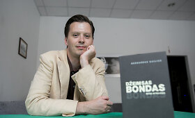Bernardas Gailius su nauja savo knyga &bdquo;Džeimsas Bondas. Mitas ir Politika&ldquo;