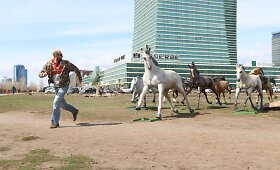 Gyvybės kiau&scaron;inis, aukso vartai ir kiti kazachstanieti&scaron;ki stebuklai Astanoje