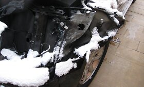 Policijos nuotraukose &ndash; sutrankytas Lance'o Armstrongo automobilis, apie kurio avariją jis melavo
