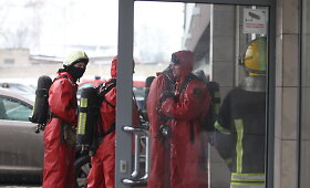 Vilniuje dėl a&scaron;traus kvapo biurų pastate evakuoti žmonės