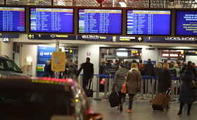 Dėl prane&scaron;imo apie lėktuve padėtą bombą Vilniaus oro uoste buvo atidėti visi skrydžiai