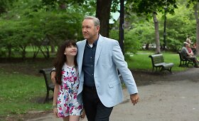 Komedija &bdquo;Devyni gyvenimai&ldquo; su Kevinu Spacey