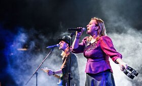 Grupė &bdquo;Žalvarinis&ldquo; &Scaron;anchajaus pasaulio muzikos festivalyje