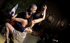 Barackas Obama Argentinoje &scaron;oko tango
