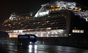 JAV evakavo savo piliečius i&scaron; &bdquo;Diamond Princess&ldquo; kruizinio laivo