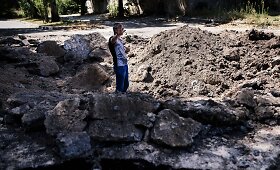 Donecką naktį drebino bombų sprogimai