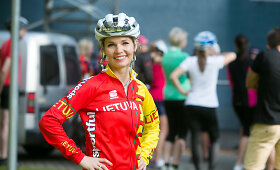 &bdquo;The Rapha Women's 100&ldquo; Lietuvoje: būrys moterų dviračiais mina 100 km