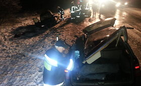 Avarija Plungės rajone nusine&scaron;ė tris gyvybes