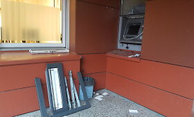 &Scaron;e&scaron;kinės poliklinikoje i&scaron;montuotas &bdquo;Swedbank&ldquo; bankomatas