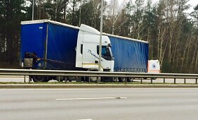 Sunkvežimio avarija Vilniaus vakariniame aplinkkelyje