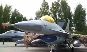 V.Zelenskis patvirtino: pirmieji naikintuvai F-16 jau Ukrainoje