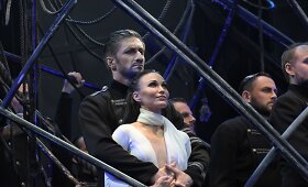 Trakų pilyje &ndash; Anželikos Cholinos &scaron;okio teatro spektaklis &bdquo;Otelas&ldquo;
