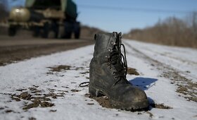 Ukrainos kariai traukiasi I&scaron; Rusijos teroristų apsupto Debalcevės miesto 