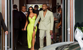 Kim Kardashian ir Kanye Westas draugų vestuvėse Majamyje
