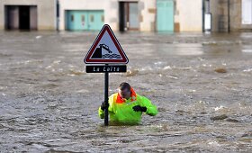 Prancūzijos &scaron;iaurės vakaruose audra sukėlė potvynius