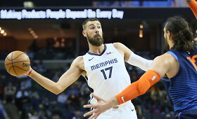 Aktyvus Jonas Valančiūnas padėjo triumfuoti &bdquo;Grizzlies&ldquo;