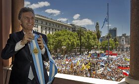 Argentinos vairą perima rinkėjų simpatijų nepraradęs Mauricio Macri