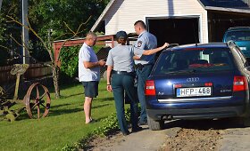 Joninių vakarą &Scaron;iauliuose pareigūnai vos spėjo gaudyti girtus vairuotojus