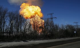 Ukrainoje teroristai tęsia atakas dėl Debalcevės miesto