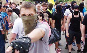 Odesoje Ukrainos protestuotojai apgulė Rusijos konsulatą 