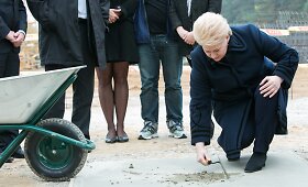 Dalia Grybauskaitė dalyvavo Nacionalinio fizinių ir technologijos mokslų centro statybų pradžios i&scaron;kilmėse