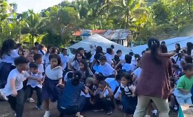 Dramati&scaron;ki vaizdai i&scaron; Filipinų mokyklos: žemė siūbavo nesustojamai