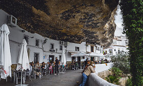 Setenil de las Bodegas, kur žmonės gyvena po akmenimis