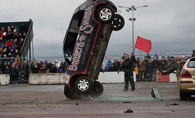 Kaskadinių triukų pasirodymas Velingbore