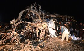 Pakistano pietvakariuose susprogdintas autobusas, žuvo 22 maldininkai
