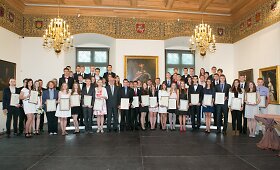 Valdovų rūmuose apdovanoti geriausi 2014 metų Lietuvos abiturientai