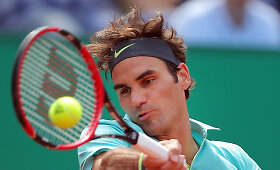 Rogeris Federeris i&scaron;plė&scaron;ė sunkią pergalę ir pateko į pusfinalį 