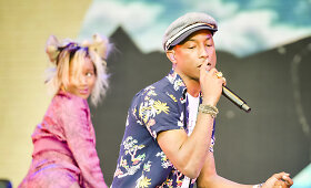 Festivalyje &bdquo;Glastonbury&ldquo; Didžiojoje Britanijoje &ndash; pasaulinių žvaigždžių būrys