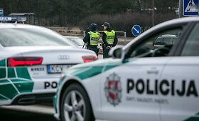 Policija reide stabdė greičio mėgėjus &ndash; siūlė emocijas i&scaron;lieti virtualiai