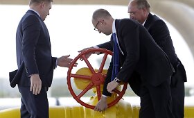 Ukraina pradėjo importuoti dujas per Slovakiją 