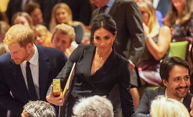 Sasekso hercogienė Meghan labdaringam renginiui pasirinko mini suknelę