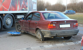 Panevėžio žiedinėje sankryžoje į bortus rėžėsi BMW