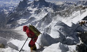 Po trijų metų pertraukos alpinistai vėl bandys pasiekti Everesto vir&scaron;ūnę