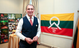 Arvydas Juozaitis laukia rinkimų rezultatų savo &scaron;tabe